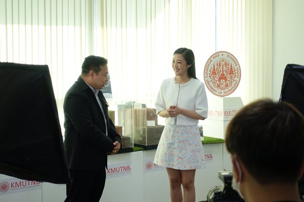 สมภาษณ-อ-เนน_181214_0005.jpg
