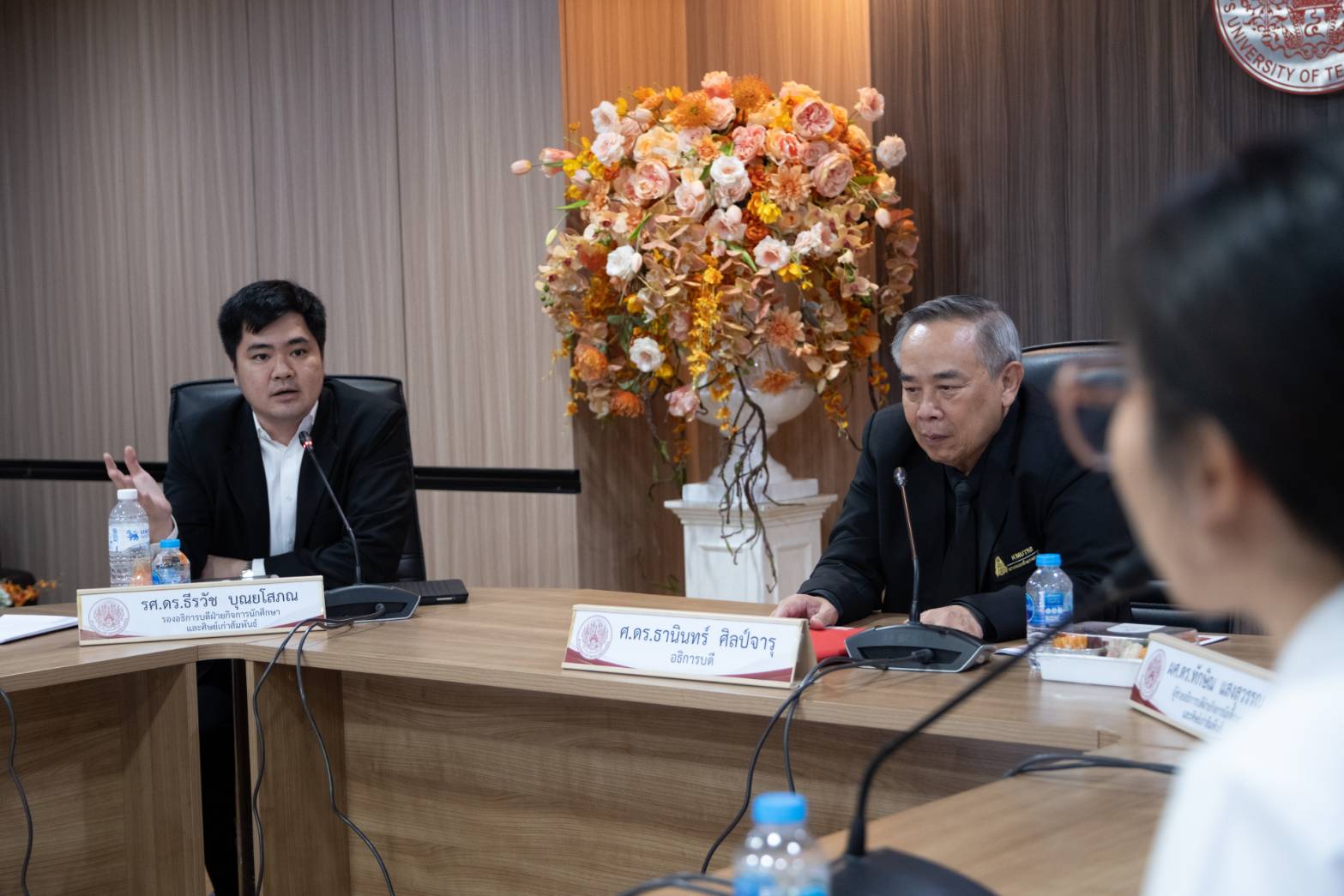 435662_0.jpg